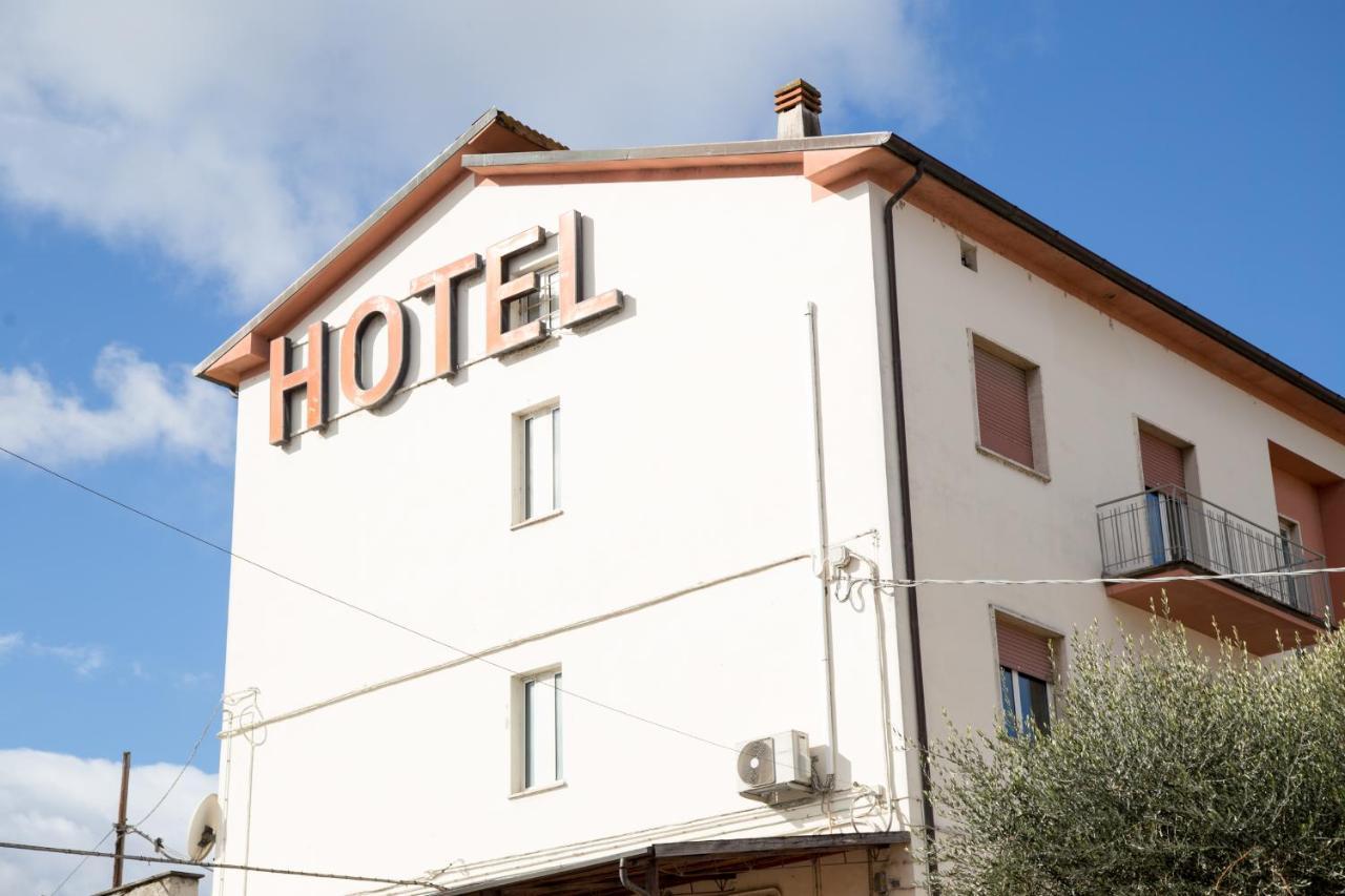Hotel Lidia Mergo Exterior photo