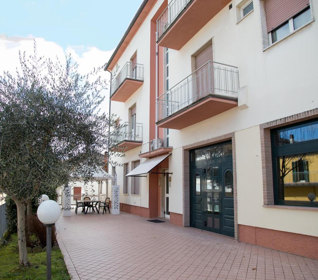 Hotel Lidia Mergo Exterior photo